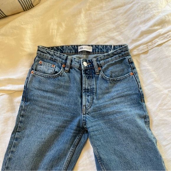 Zara Rigid Denim Jeans - Picture 2 of 6